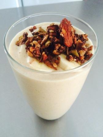 Banana Smoothie &amp; Granola 3